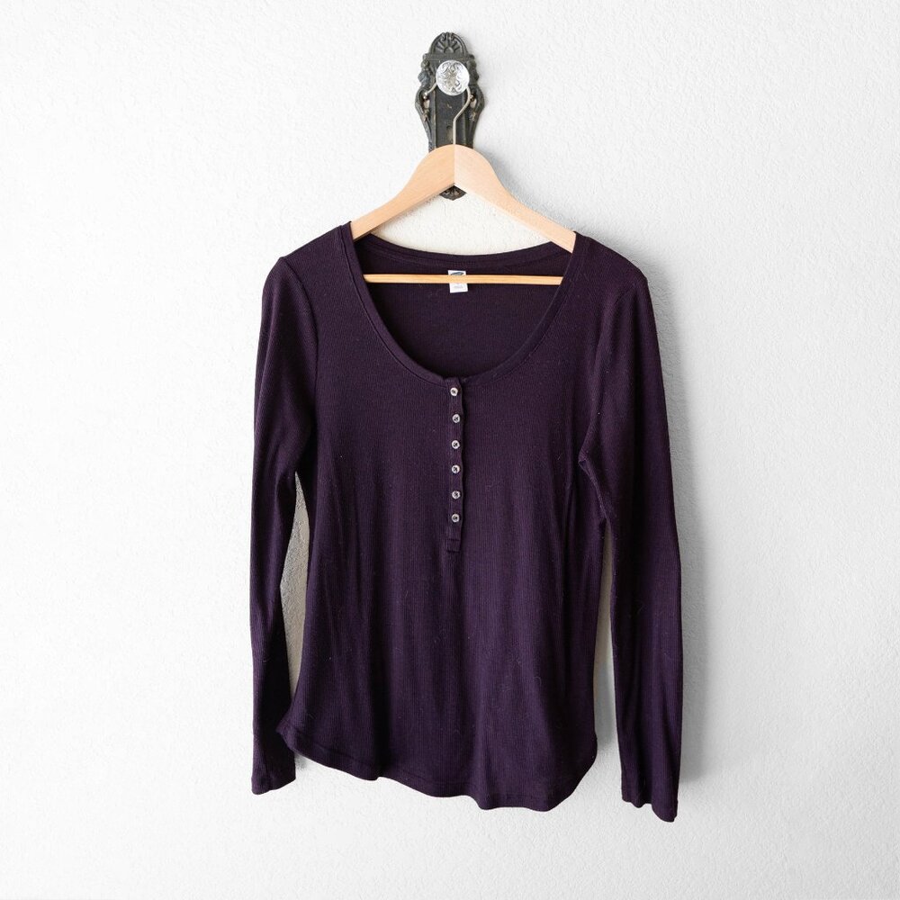 Old Navy Slim Fit Ribbed Henley Top Purple L Long Sleeve Scoop Neck